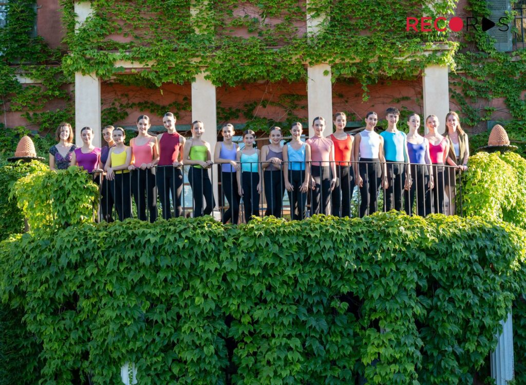 Presentación del Jove Ballet de La Marina al Jardí de l’Albarda en Busca de patrocinadores