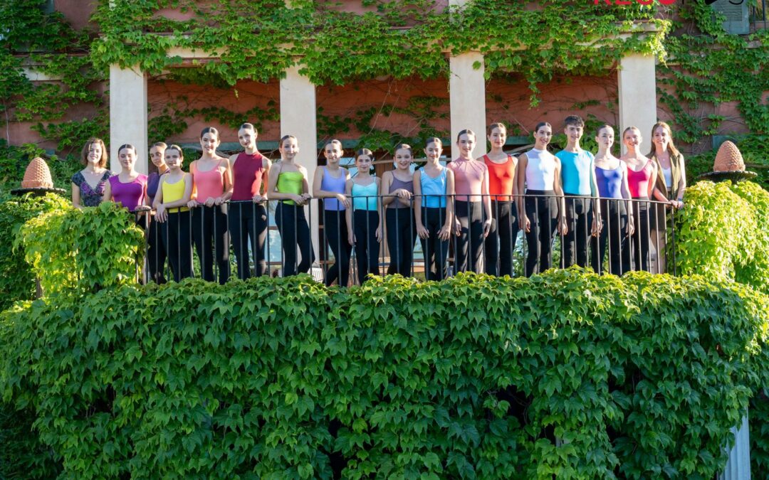 Presentación del Jove Ballet de La Marina al Jardí de l’Albarda en Busca de patrocinadores