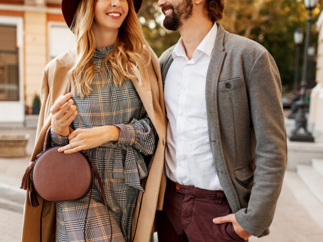 Básicos para vestir en otoño en la Marina Alta: estilo, comodidad y esencia mediterránea
